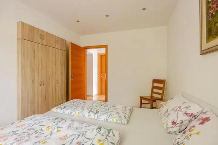 Apartment Mit 78Qm Naturns Exterior foto